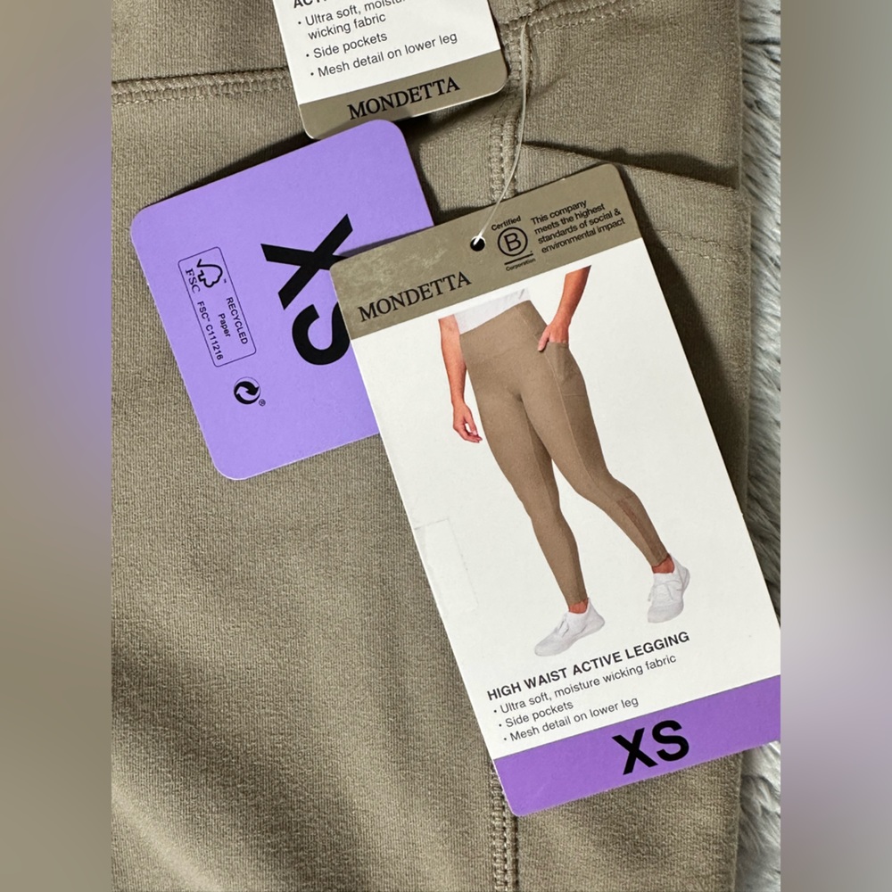 Mondetta High-Waist Legging in Taupe - Picture 5 of 5